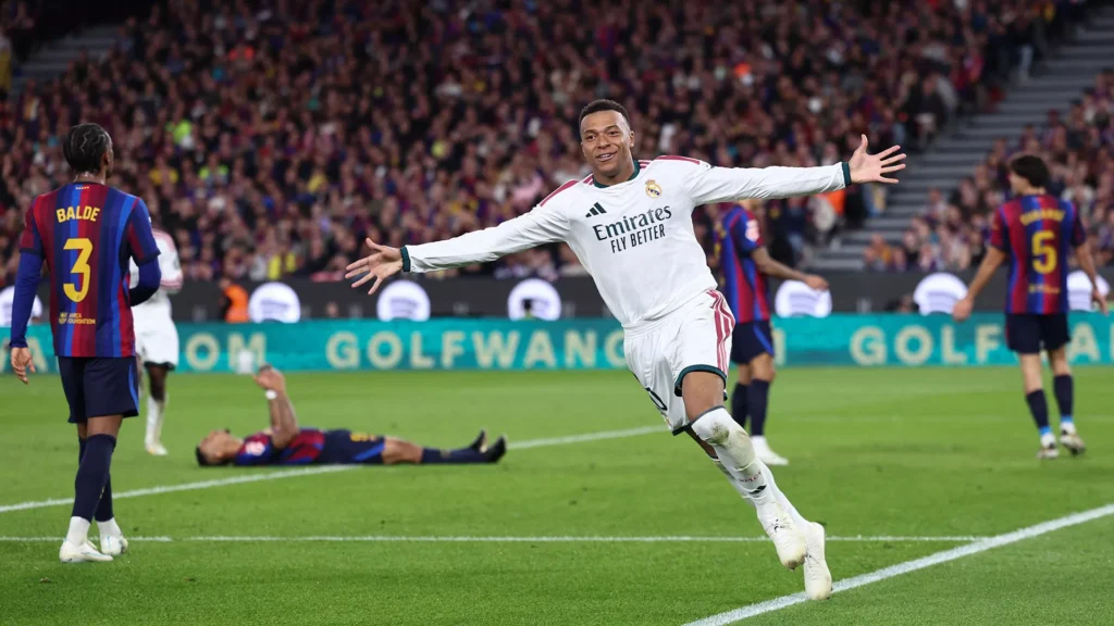 Mourinho vence em casa do Barcelona e Real Madrid impõe a primeira derrota aos catalães