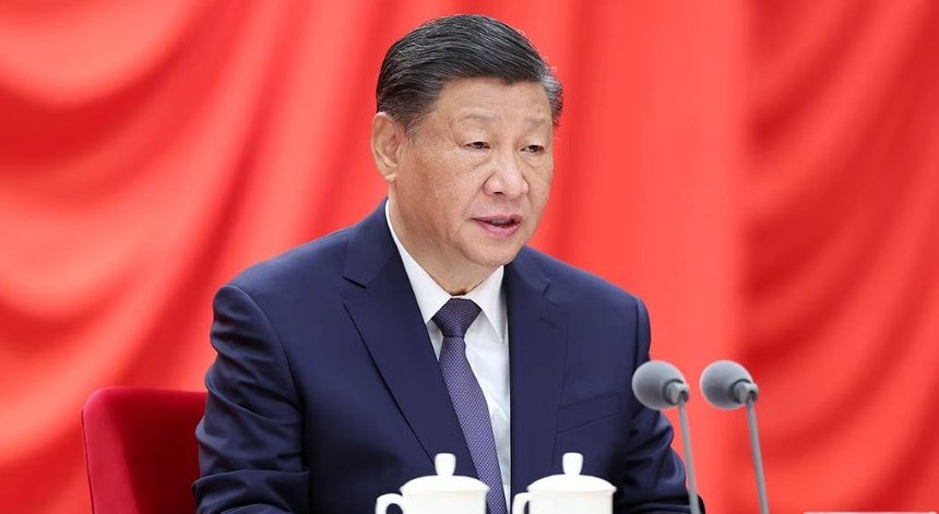 Pequim: Xi Jinping leva ao Comité Central plano de disciplina após purgas no Exército