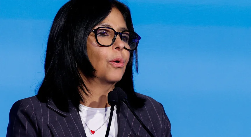 Delcy Rodríguez critica regresso de Machado e fala em "espetáculo"