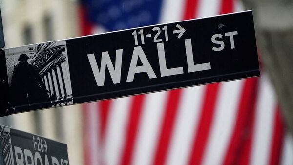 Chips e inteligência artificial animam Wall Street; Boeing afunda 10%