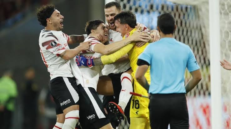 Estudiantes garante final da Libertadores e desvaloriza reclamação do Flamengo