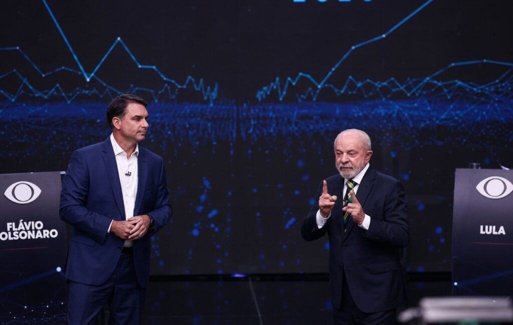 Ibovespa recua quase 3% com dúvidas fiscais e foco na decisão do Fed
