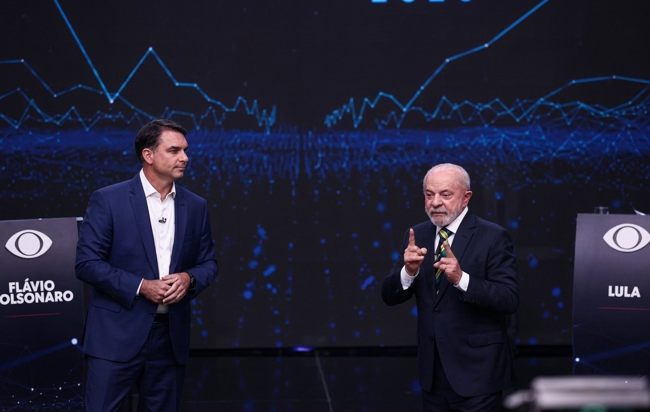 Ibovespa recua quase 3% com dúvidas fiscais e foco na decisão do Fed