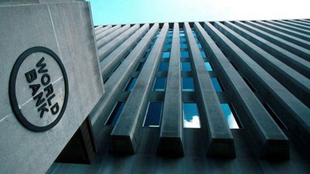 Banco Mundial prevê subida de 23% nas matérias-primas em 2026